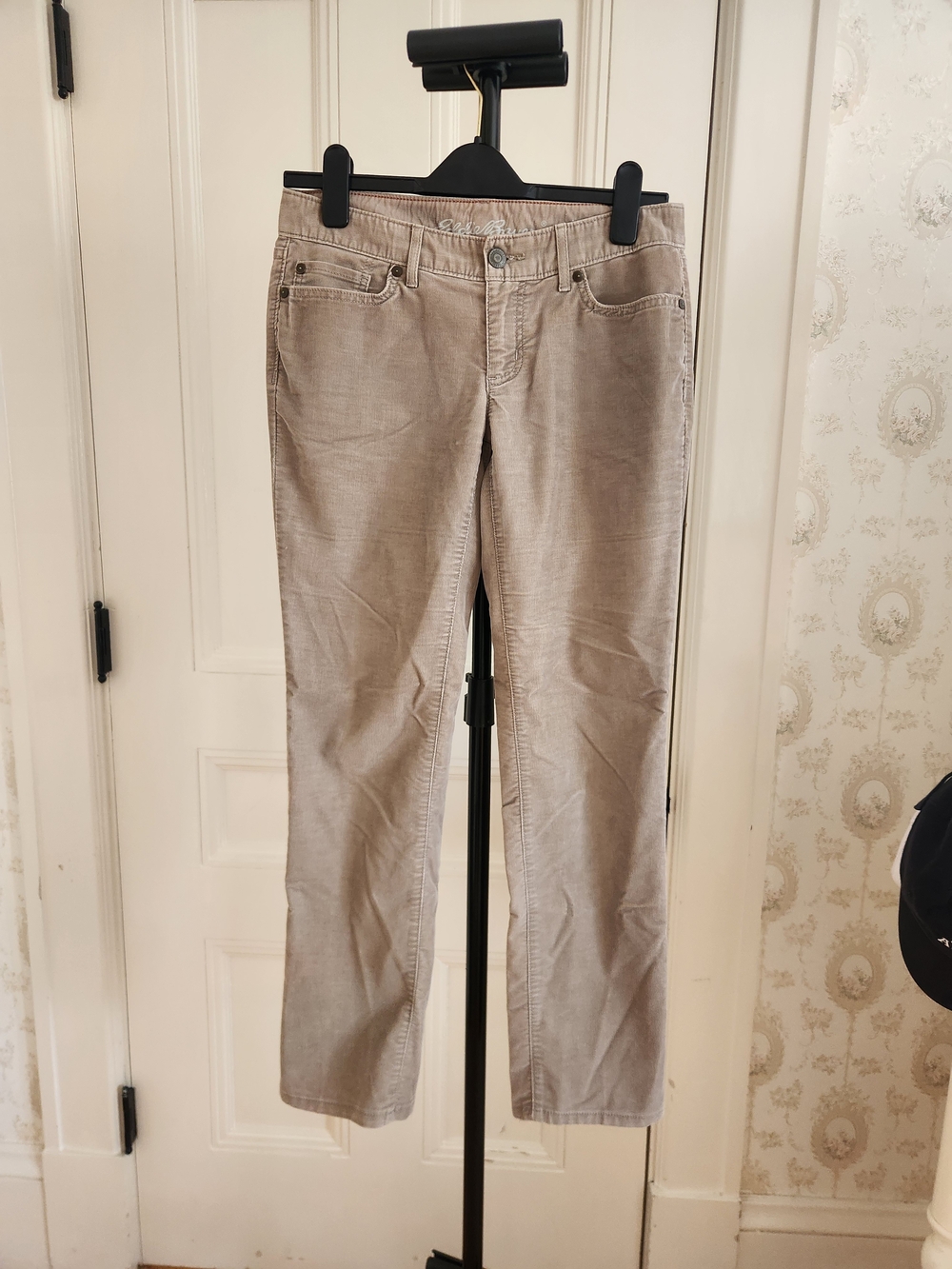 Eddie Bauer Women's Light Taupe Straight-Leg Pants